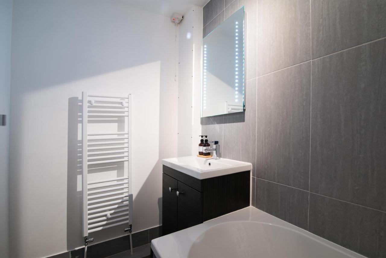 Appartamento Immaculate 3 Bed House - Stunning Balcony Views Matlock  Esterno foto